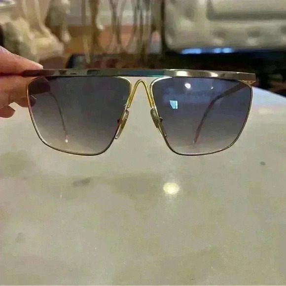 Vintage Laura Biagiotti Oversized Black & Gold 1980 Sunglasses T/36-95 RARE - Picture 2 of 8